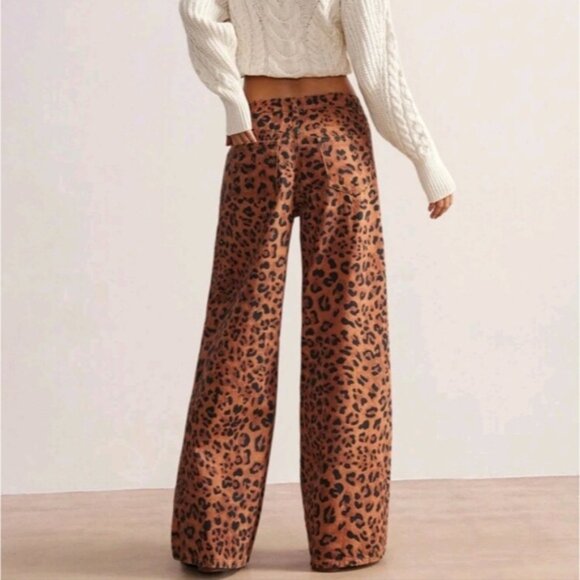 Women's Pleated Pocket Leopard Print Wide Leg Loose Casual Jeans Leopard Pants - Picture 4 of 4